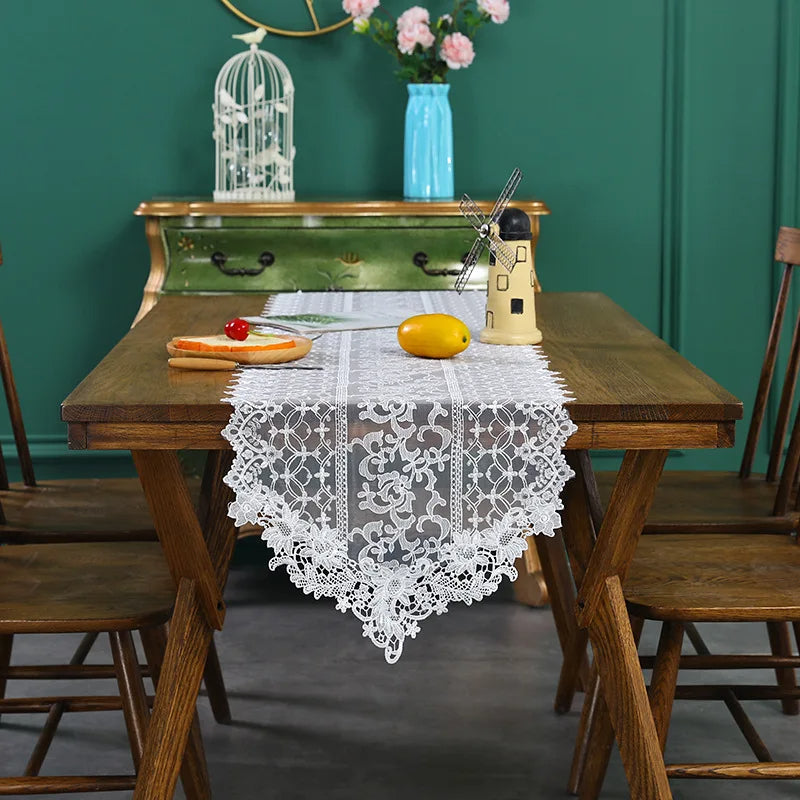 Chemin de table blanc ajouré en dentelle - Univers De La Table
