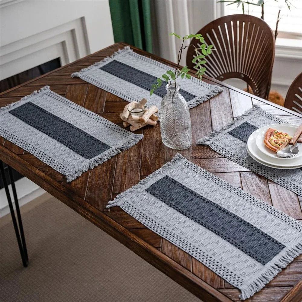 Set de table design noir à traits blancs en lin - Univers De La Table