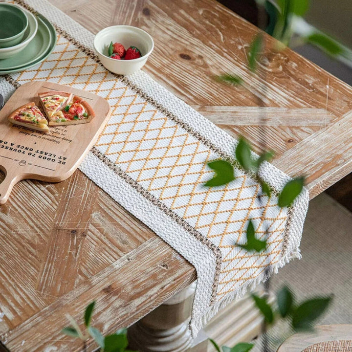 Chemin de table en lin vintage orange ou rouge - Univers De La Table