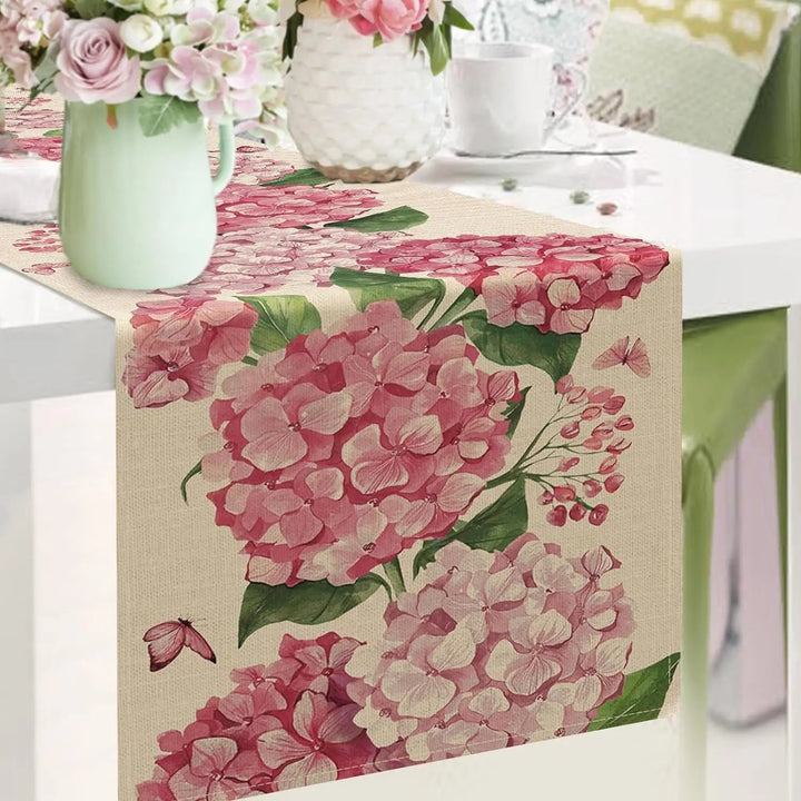 Chemin de table rose à imprimé floral - Univers De La Table